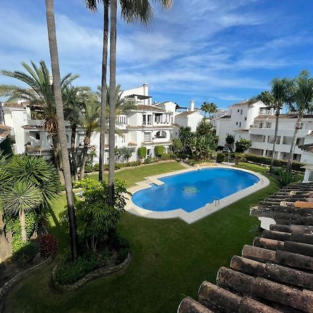 Apartamentos Naranjos Del Sol Marbella Exteriör bild