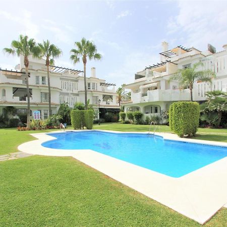 Apartamentos Naranjos Del Sol Marbella Exteriör bild