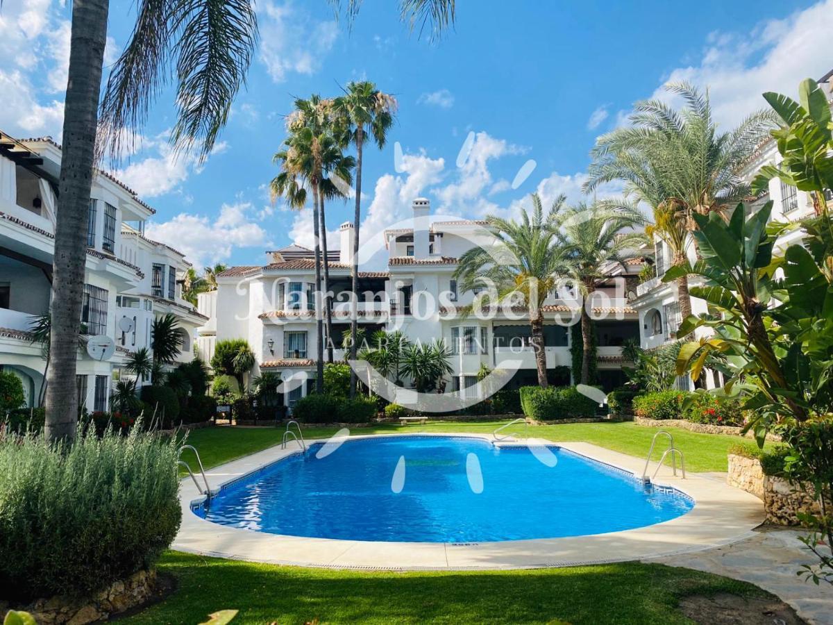 Apartamentos Naranjos Del Sol Marbella Exteriör bild