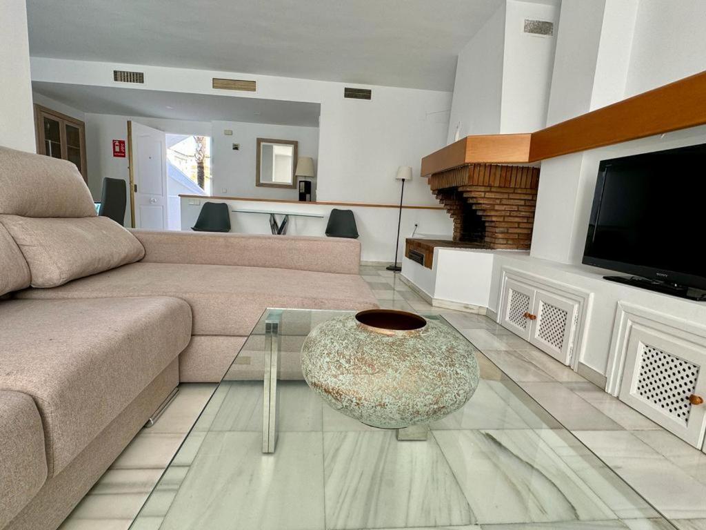 Apartamentos Naranjos Del Sol Marbella Exteriör bild