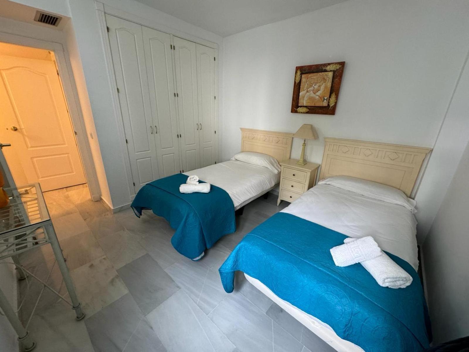Apartamentos Naranjos Del Sol Marbella Exteriör bild