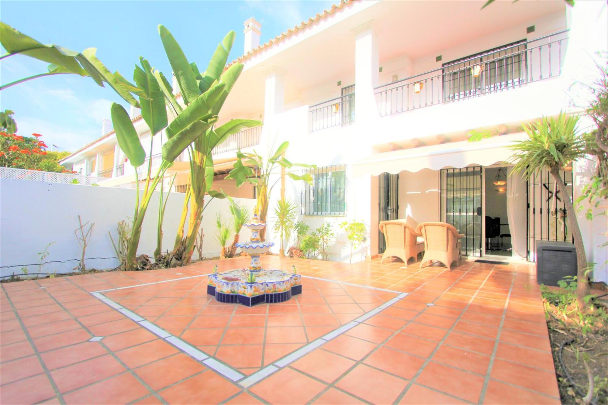 Apartamentos Naranjos Del Sol Marbella Exteriör bild