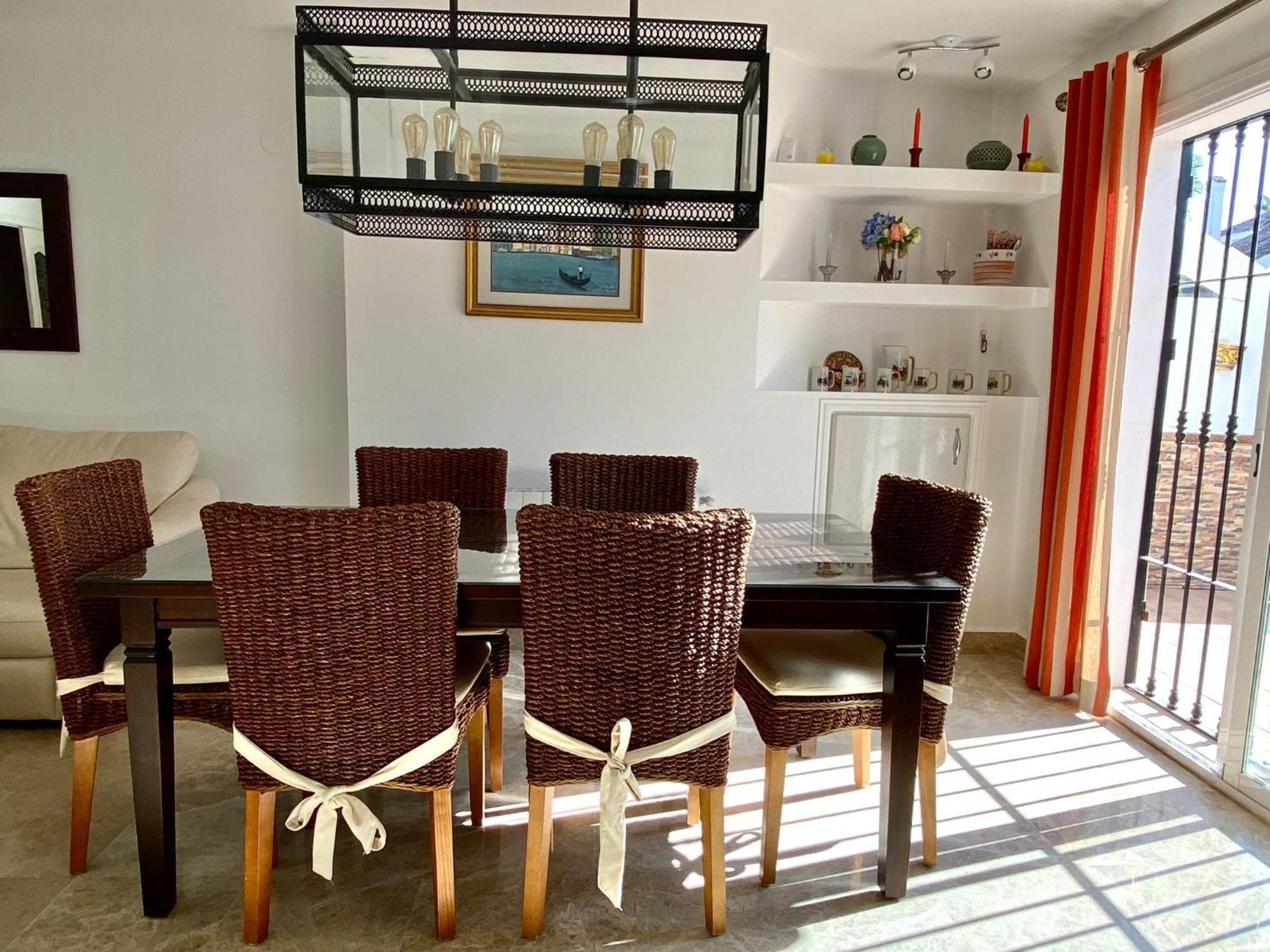 Apartamentos Naranjos Del Sol Marbella Rum bild