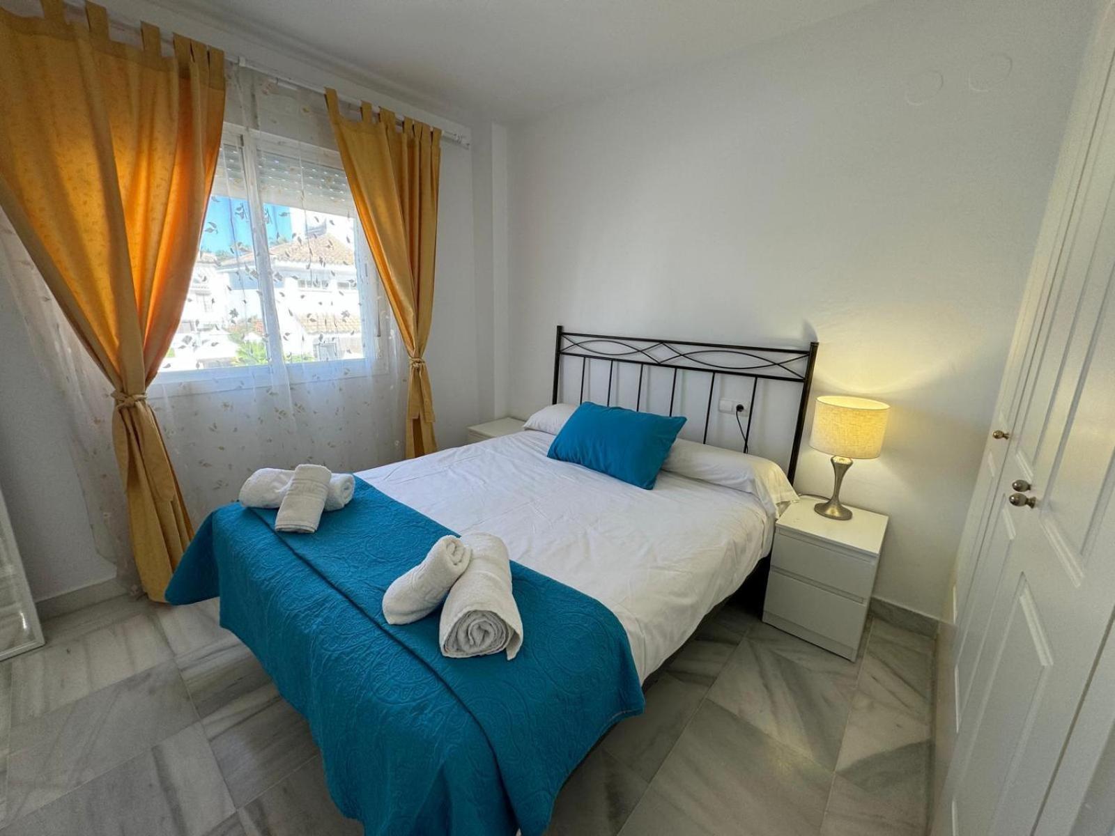 Apartamentos Naranjos Del Sol Marbella Exteriör bild