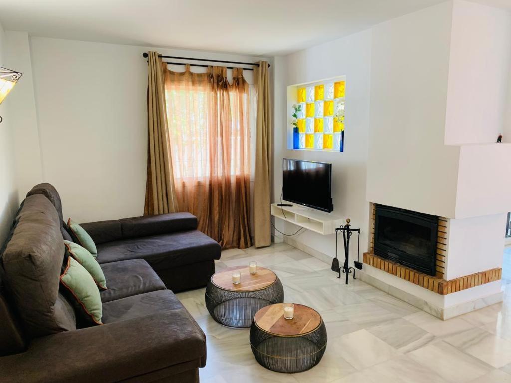 Apartamentos Naranjos Del Sol Marbella Exteriör bild