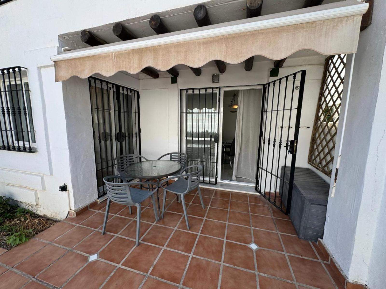 Apartamentos Naranjos Del Sol Marbella Exteriör bild