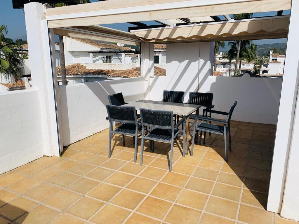 Apartamentos Naranjos Del Sol Marbella Exteriör bild